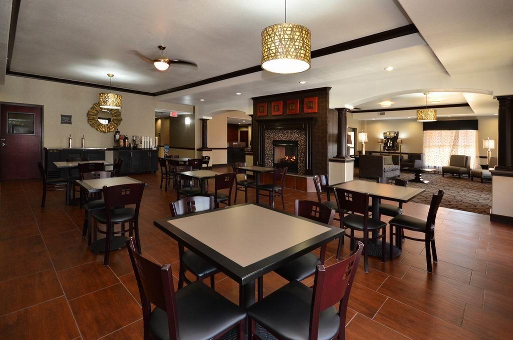 Center Best Western Plus Classic Inn And Suites מסעדה תמונה
